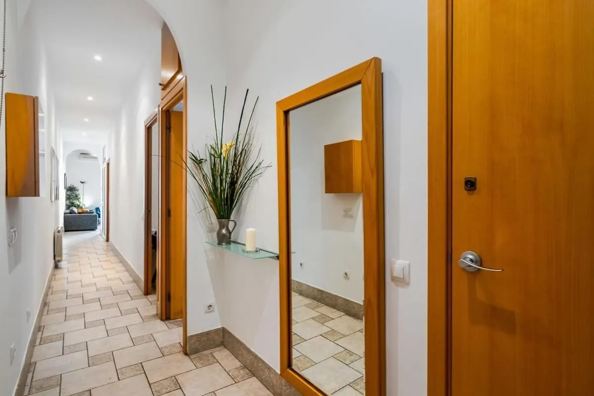 Historic Apartment With Private Terrace In Example Barcelona