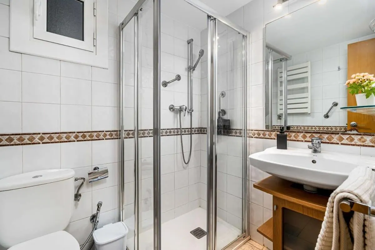 Historic Apartment With Private Terrace In Example Barcelona