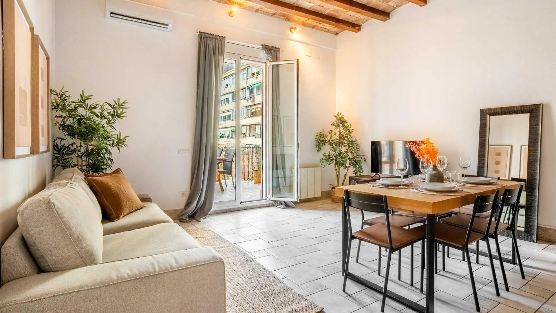 Historic Apartment With Private Terrace In Example Barcelona