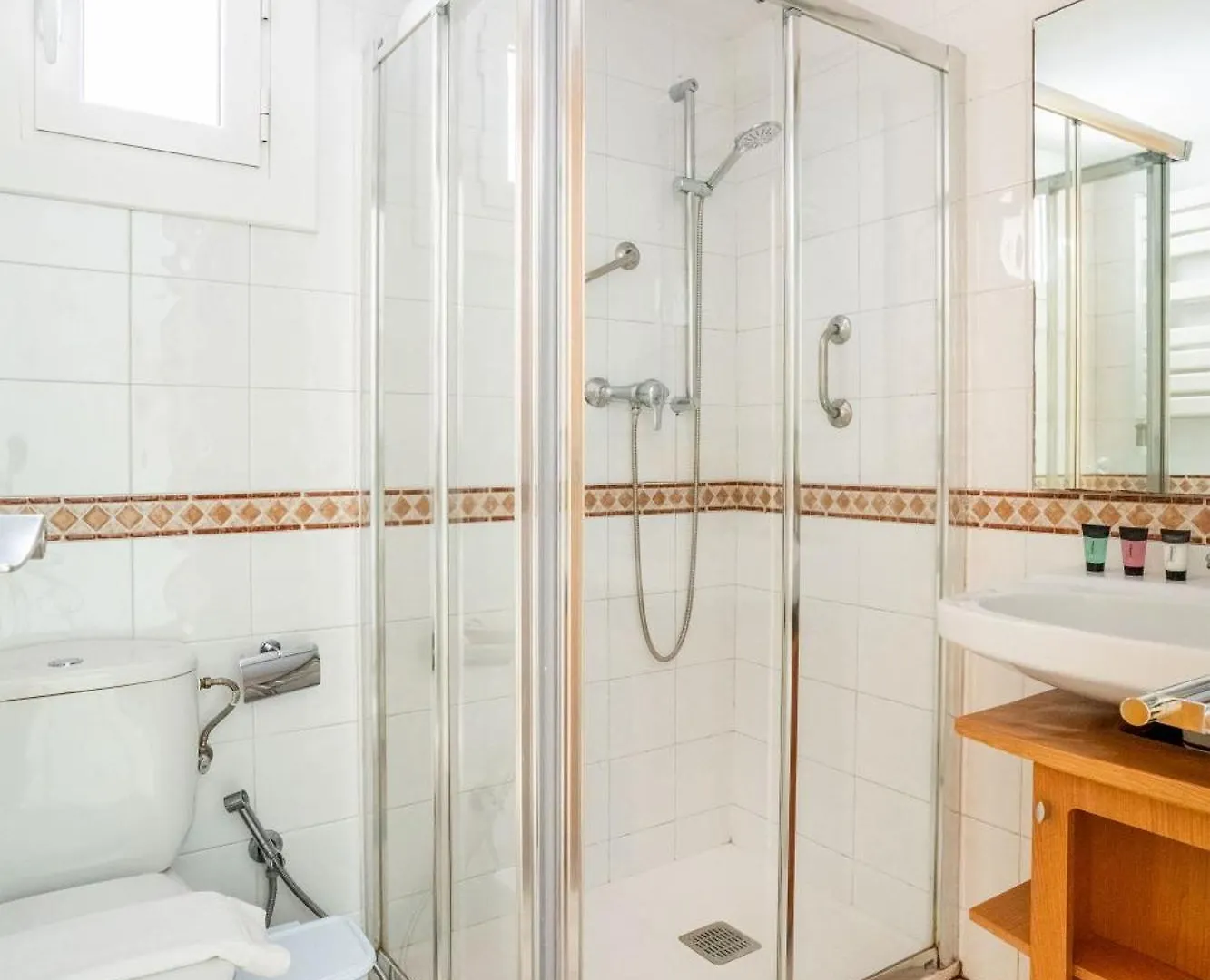 Historic Apartment With Private Terrace In Example Barcelona