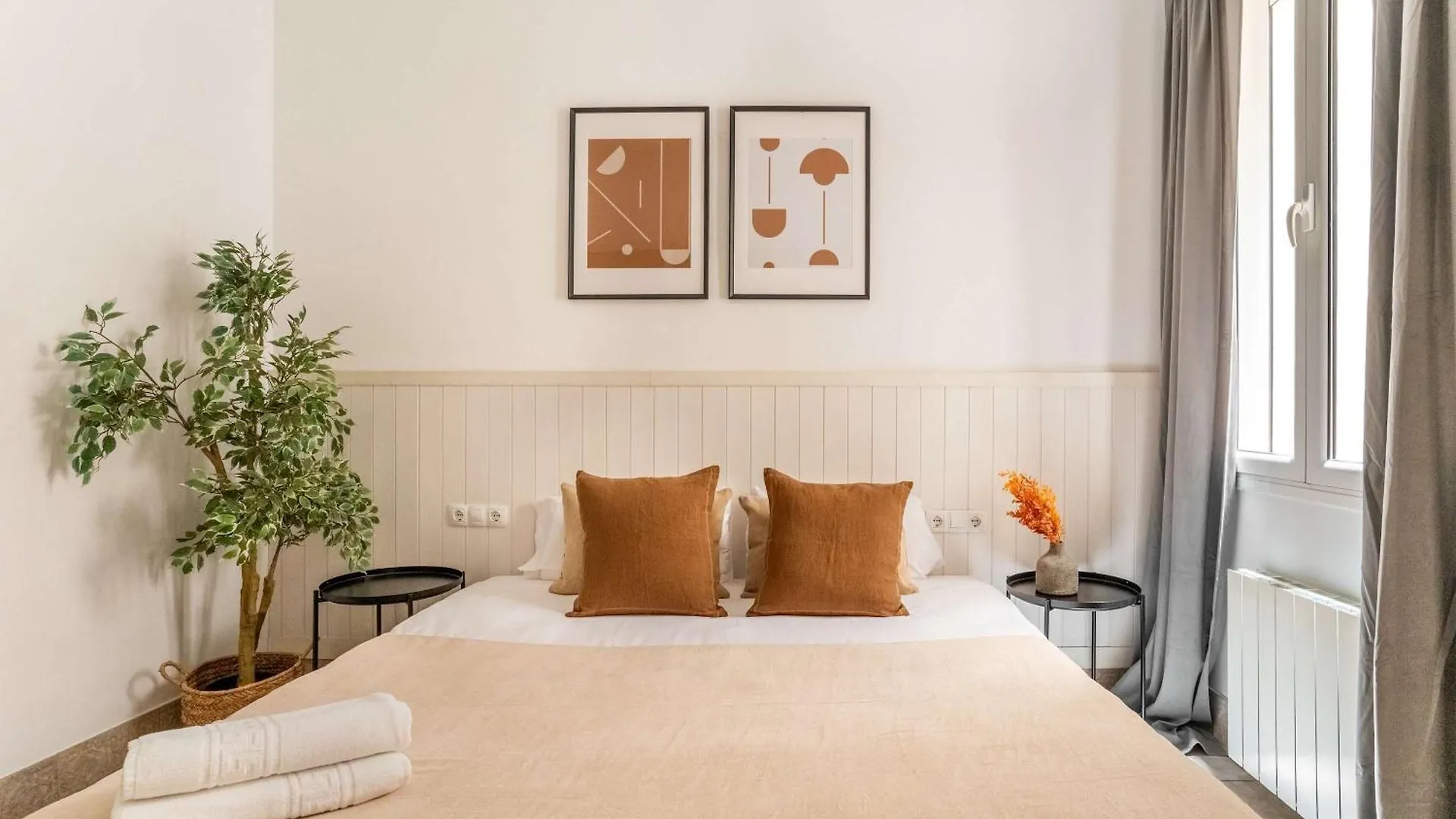 Historic Apartment With Private Terrace In Example Barcelona